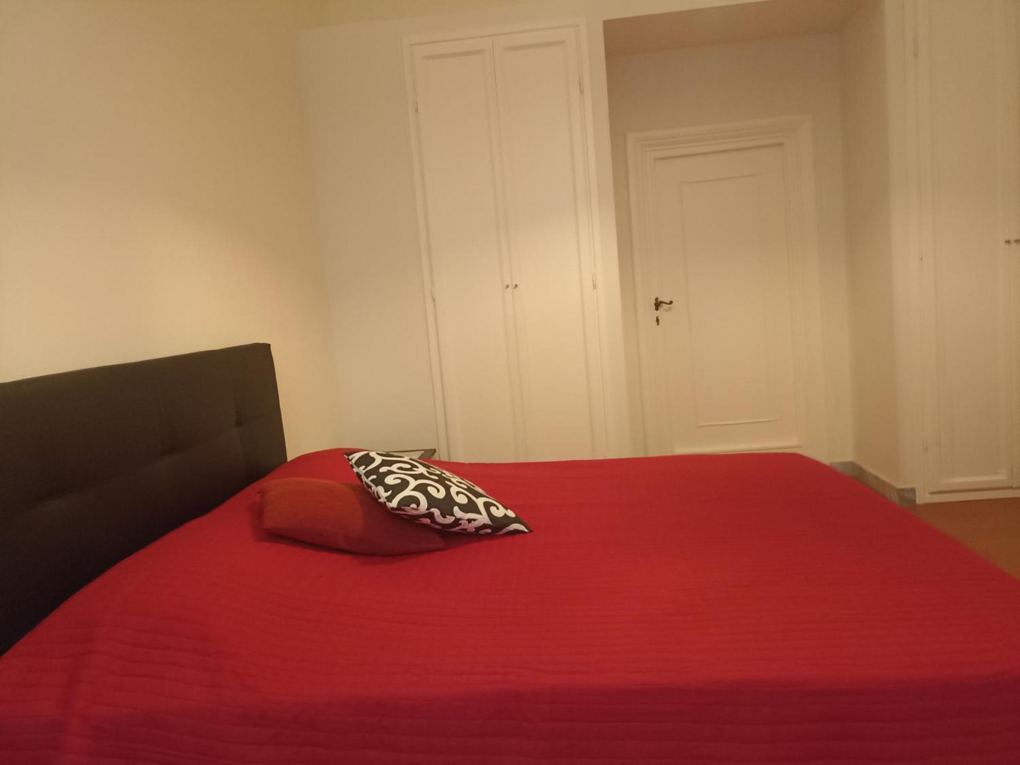 הוילה Gem In The City Center Of Lucca With Air Conditioning - Exclusive Ground Floor House Inside The Walls Close To Botanical Garden And Piazza San Martino מראה חיצוני תמונה