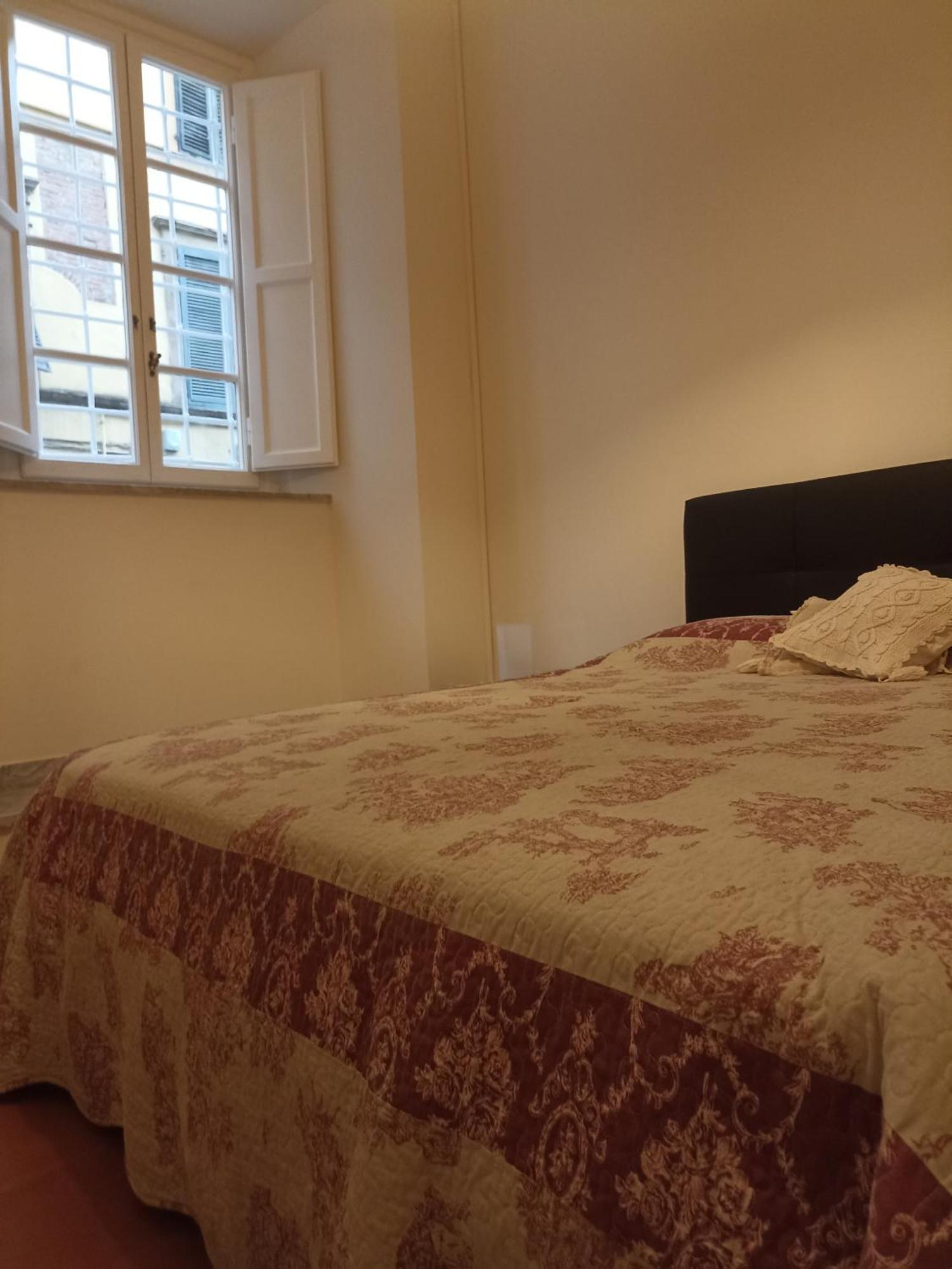 הוילה Gem In The City Center Of Lucca With Air Conditioning - Exclusive Ground Floor House Inside The Walls Close To Botanical Garden And Piazza San Martino מראה חיצוני תמונה