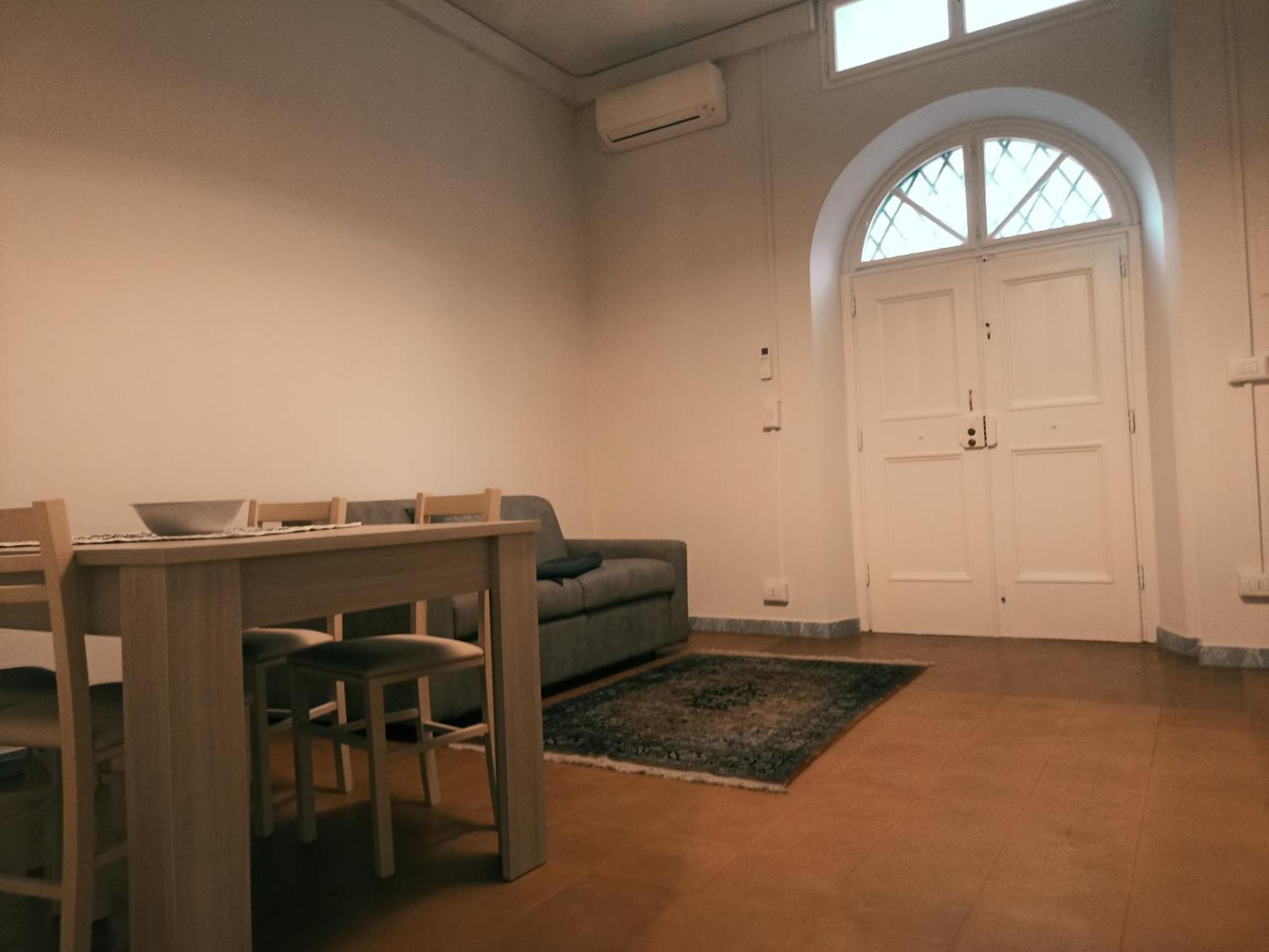 הוילה Gem In The City Center Of Lucca With Air Conditioning - Exclusive Ground Floor House Inside The Walls Close To Botanical Garden And Piazza San Martino מראה חיצוני תמונה